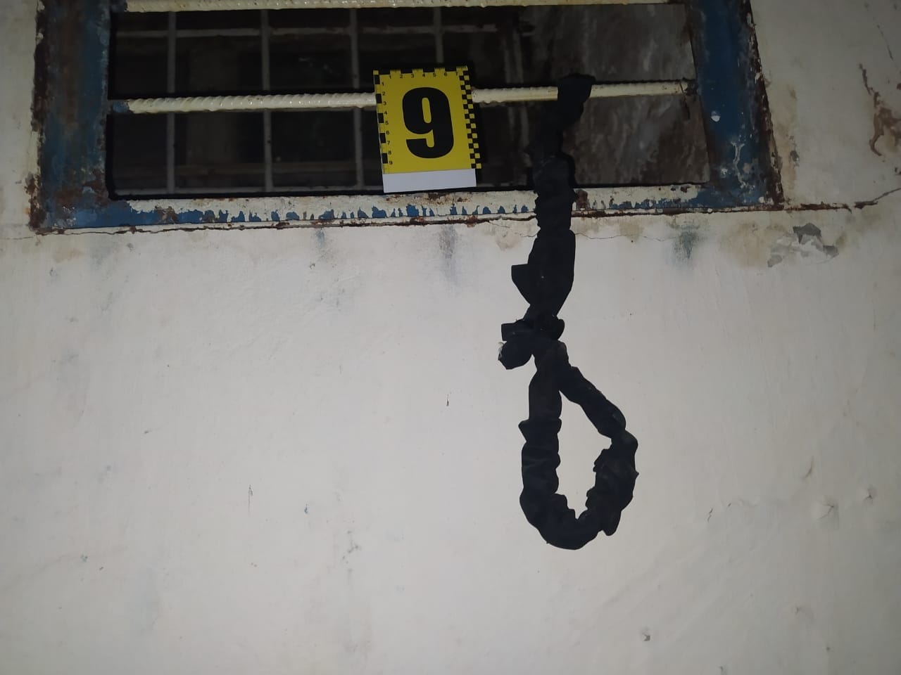 Мотузка якою катували херсонців військові РФ